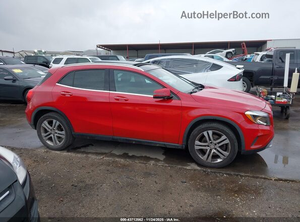 WDCTG4EB9HJ299904 2017 MERCEDES-BENZ GLA 250 Red Вид задньої частини салону