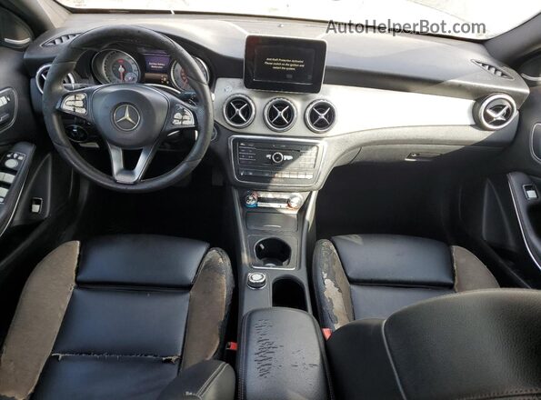 WDCTG4GB0GJ234046 2016 MERCEDES-BENZ GLA Black Widok deski rozdzielczej