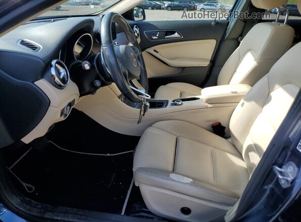 WDCTG4GB7KJ620181 2019 MERCEDES-BENZ GLA Blue Вид салону спереду