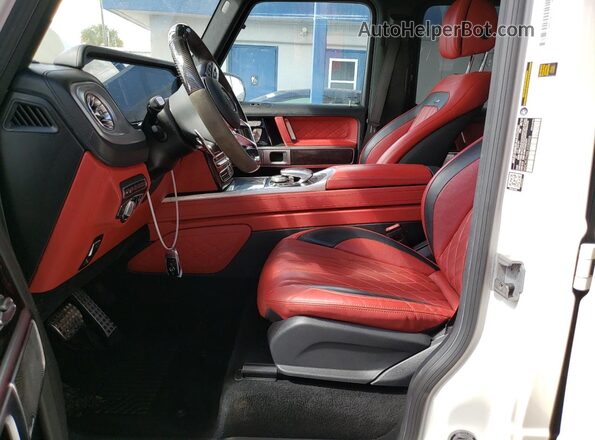 WDCYC7HJ0LX335958 2020 MERCEDES-BENZ G-CLASS White Widok wnętrza z przodu