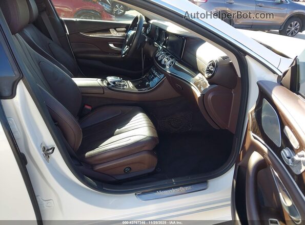 WDD2J5JB7KA037293 2019 MERCEDES-BENZ CLS-CLASS White Front interior view