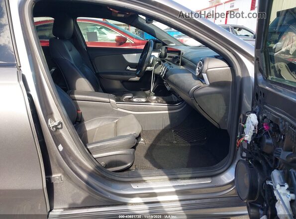 WDD3G4EB3KW002650 2019 MERCEDES-BENZ A 220 Gray Front interior view