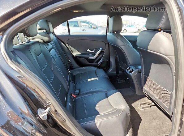 WDD3G4EBXKW012351 2019 MERCEDES-BENZ A Black Widok tylnych siedzeń