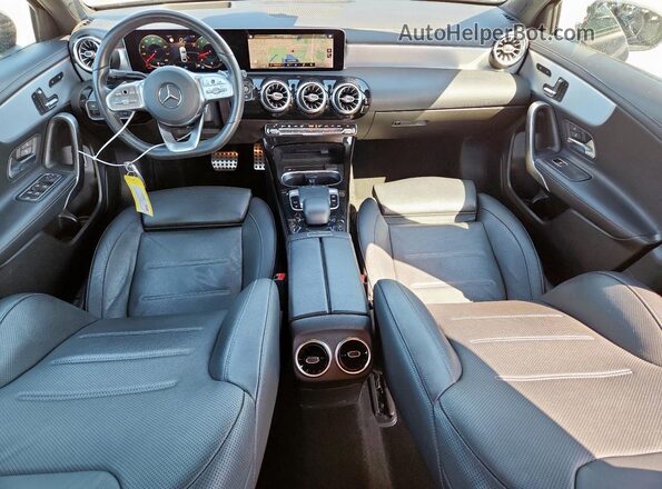 WDD3G4EBXKW012351 2019 MERCEDES-BENZ A Black Widok deski rozdzielczej