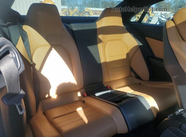 WDDKJ6HB5GF321012 2016 MERCEDES-BENZ E White Vista de los asientos traseros