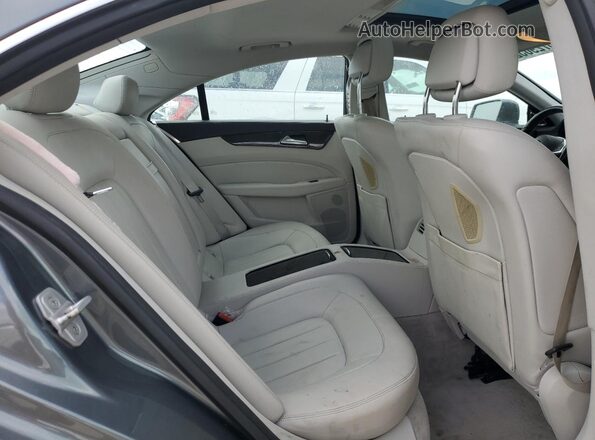WDDLJ6FBXGA180765 2016 MERCEDES-BENZ CLS-CLASS Gray Widok tylnych siedzeń