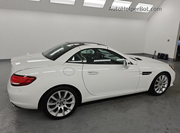 WDDPK3JA1JF155470 2018 MERCEDES-BENZ SLC White Tył prawy