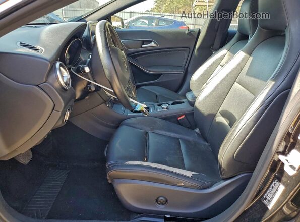 WDDSJ4EB0GN356538 2016 MERCEDES-BENZ CLA-CLASS Black Вид салону спереду