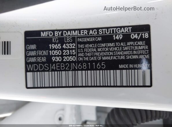 WDDSJ4EB2JN681165 2018 MERCEDES-BENZ CLA 250 White Vista del compartimento del motor