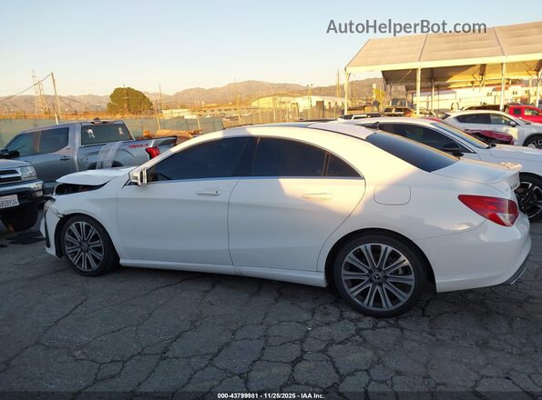 WDDSJ4EB2JN681165 2018 MERCEDES-BENZ CLA 250 White Vista interior de 360 grados