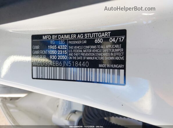 WDDSJ4EB6JN518440 2018 MERCEDES-BENZ CLA 250 White Vista del compartimento del motor