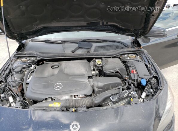 WDDSJ4EB6KN699377 2019 MERCEDES-BENZ CLA-CLASS Black Widok wnętrza z tyłu