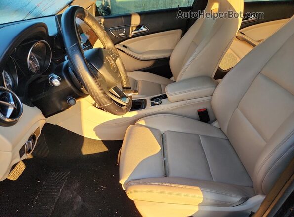 WDDSJ4EB6KN761070 2019 MERCEDES-BENZ CLA-CLASS Black Սալոնի դիմացի տեսք