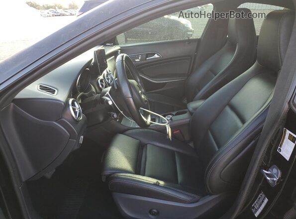 WDDSJ4EB9KN721324 2019 MERCEDES-BENZ CLA-CLASS Black Front interior view