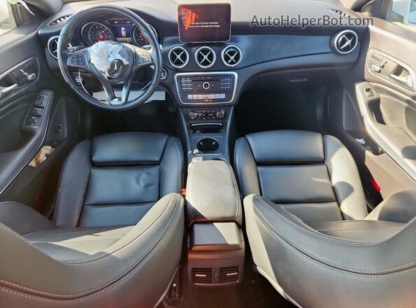 WDDSJ4EBXKN755661 2019 MERCEDES-BENZ CLA-CLASS White Widok deski rozdzielczej