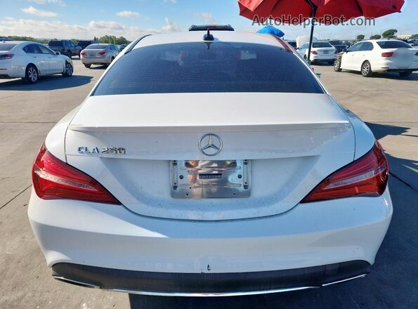 WDDSJ4EBXKN755661 2019 MERCEDES-BENZ CLA-CLASS White Widok z tyłu