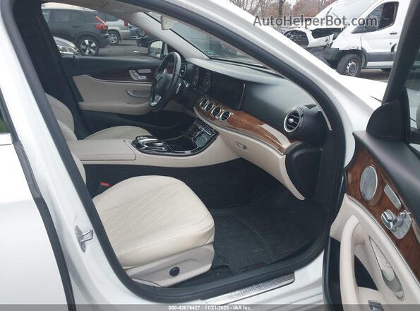 WDDZF4KB4HA124571 2017 MERCEDES-BENZ E-CLASS White Front interior view