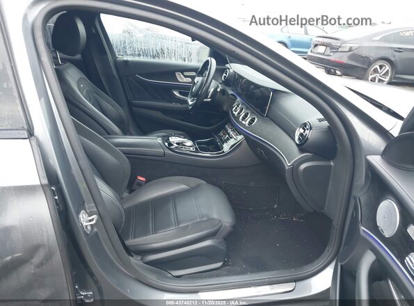 WDDZF6EB6HA183483 2017 MERCEDES-BENZ AMG E 43 Gray Vista interior delantera