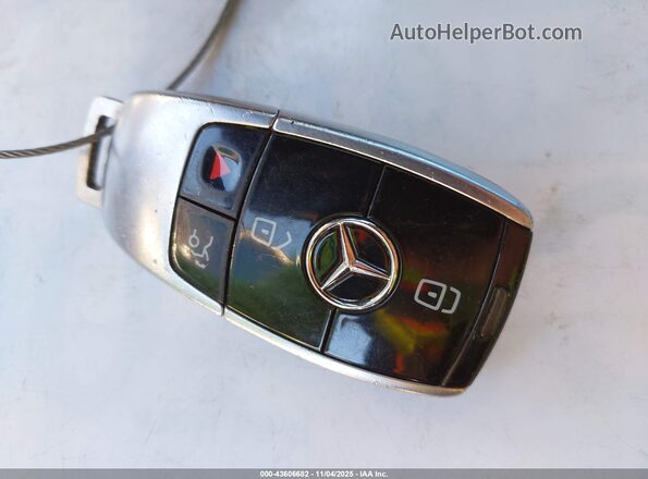 WDDZF8DB3LA705265 2020 MERCEDES-BENZ E-CLASS Black Vista del salpicadero