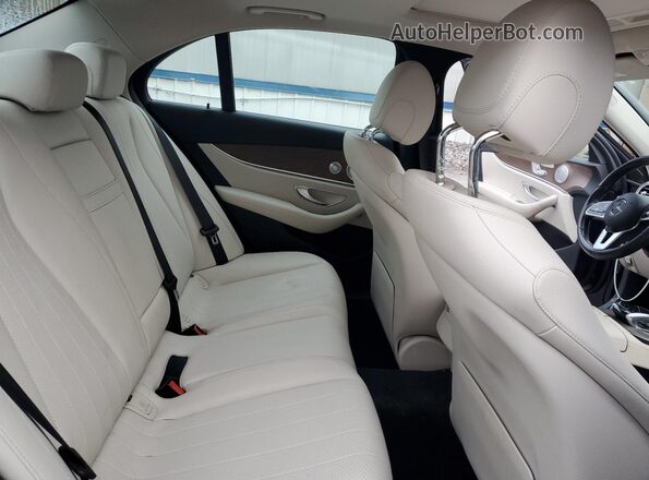 WDDZF8EB4LA702339 2020 MERCEDES-BENZ E Blue Widok tylnych siedzeń
