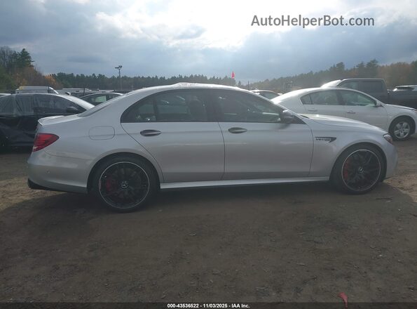 WDDZF8KB2KA503616 2019 MERCEDES-BENZ AMG E 63 Серебряный Панорамный вид салона 360°