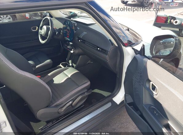WMW23GD06S2W44996 2025 MINI HARDTOP White Vista interior delantera