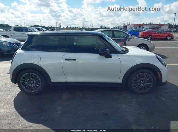 WMW23GD06S2W44996 2025 MINI HARDTOP White Vista interior trasera