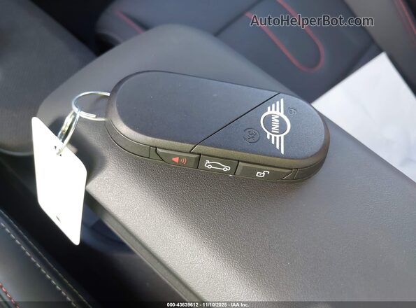 WMW33GD01S2W88778 2025 MINI HARDTOP Черный Вид панели приборов