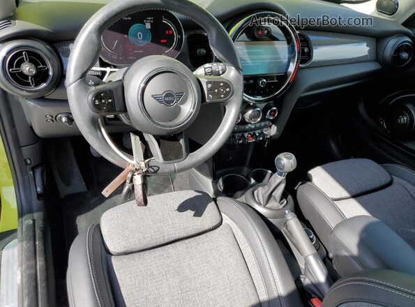 WMW53DH09R2V93137 2024 MINI COOPER Green Вид панелі приладів