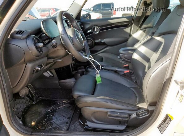 WMW53DK01N2P74624 2022 MINI COOPER Белый Вид салона спереди