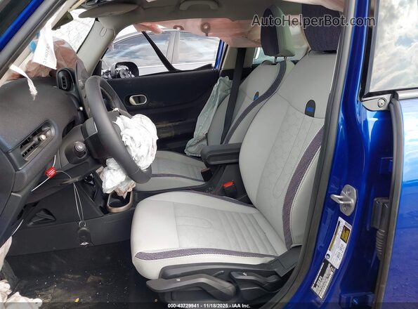 WMW53GD07S2X07696 2025 MINI HARDTOP Blue Vista interior delantera