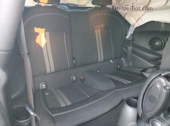 WMW73DH01P2T40125 2023 MINI COOPER Black Vista de los asientos traseros