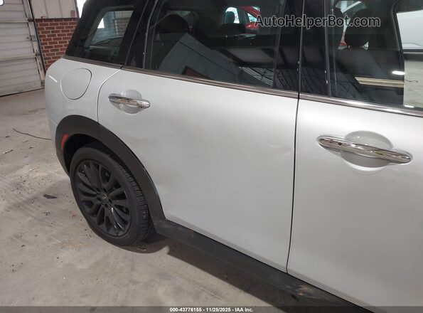 WMWLU1C56K2F30222 2019 MINI CLUBMAN Gray Instrument cluster view