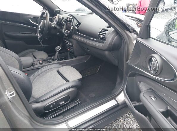 WMWLU5C50H2E81552 2017 MINI CLUBMAN Серый 