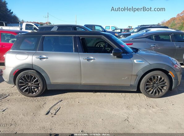 WMWLU5C54J2G03268 2018 MINI CLUBMAN Gray Vista interior trasera