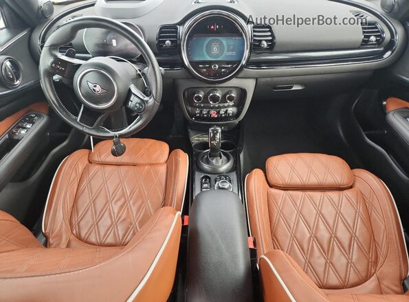 WMWXJ1C07R2V94646 2024 MINI COOPER Green Dashboard view