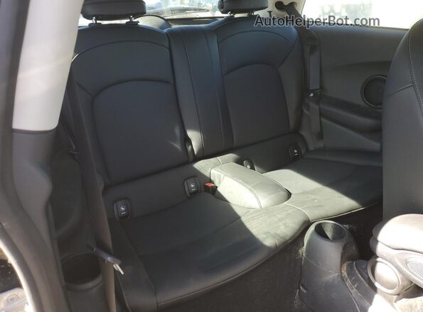 WMWXR3C04L2L91385 2020 MINI COOPER Black Vista de los asientos traseros