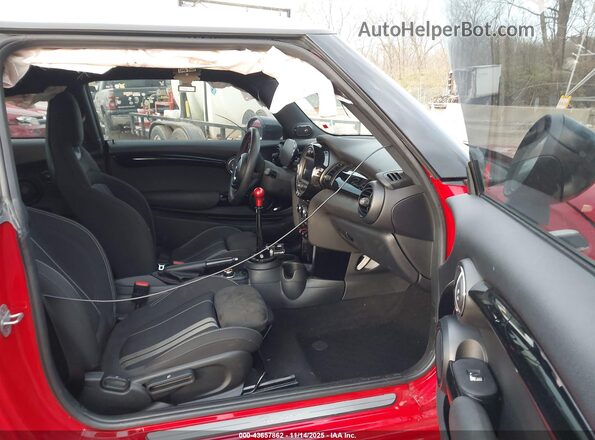 WMWXR5C03M2N86830 2021 MINI HARDTOP Red წინა სალონის ხედი