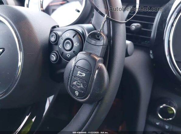 WMWXU7C07L2M08900 2020 MINI HARDTOP Оранжевый Вид панели приборов