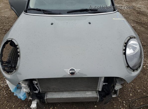 WMWXU7C09L2L89122 2020 MINI COOPER Silver Rear interior view