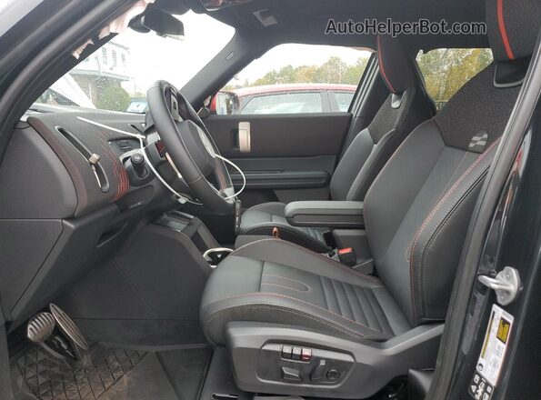 WMZ33GA00S7T41212 2025 MINI COUNTRYMAN Two Tone Вид салону спереду