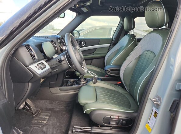 WMZ53BR09P3P88216 2023 MINI COOPER Серебряный Вид салона спереди