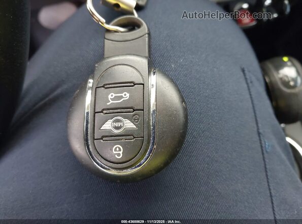 WMZYT5C32H3D80047 2017 MINI COUNTRYMAN Gray Vista del salpicadero