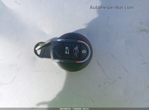 WMZYT5C53K3G94007 2019 MINI COUNTRYMAN Red Вид панелі приладів