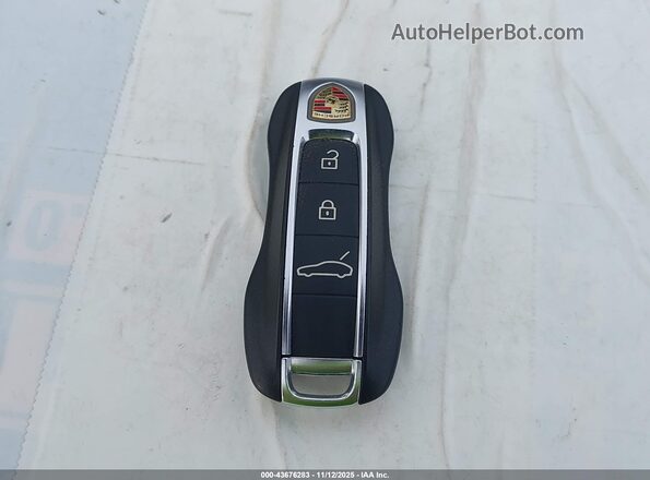 WP0AA2A71LL103195 2020 PORSCHE PANAMERA Blue Вид панелі приладів