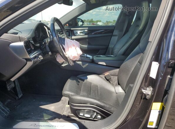WP0AA2A76HL102437 2017 PORSCHE PANAMERA Black Widok wnętrza z przodu