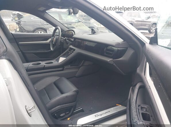 WP0AA2Y10SSA11682 2025 PORSCHE TAYCAN Gray Вид салону спереду