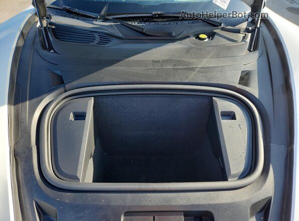 WP0AB2Y11MSA44545 2021 PORSCHE TAYCAN White Widok wnętrza z tyłu