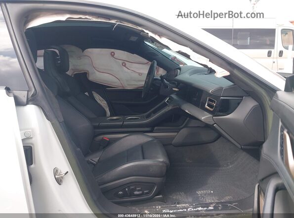WP0AC2Y18NSA54603 2022 PORSCHE TAYCAN White Front interior view