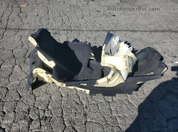 WP0AE2A76JL127672 2018 PORSCHE PANAMERA Черный Вид подкапотного пространства